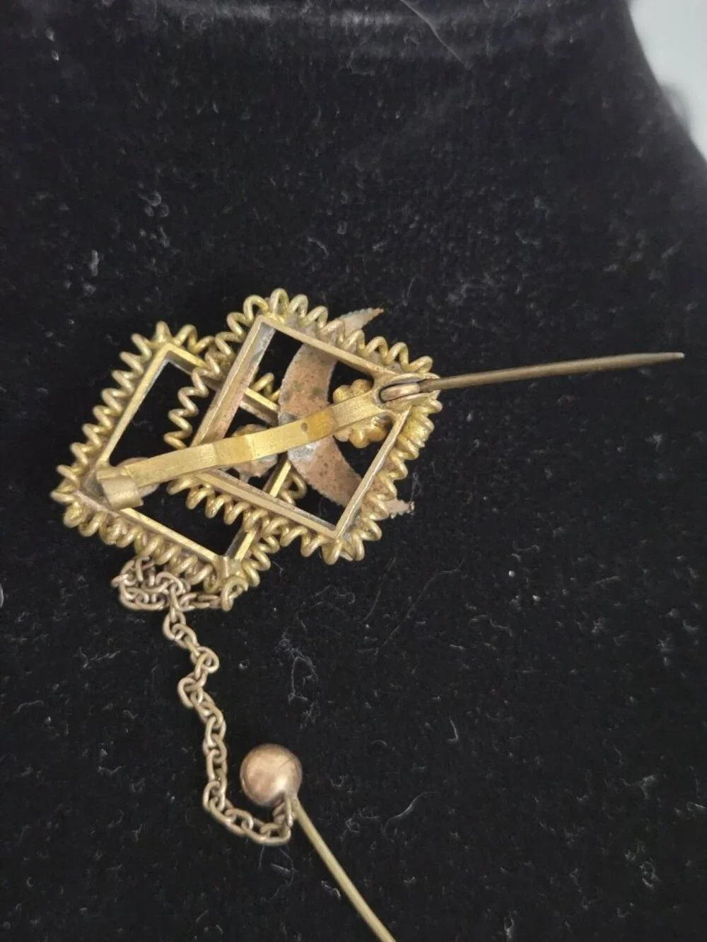 Antique Victorian Gilt Brass Brooch Paste Stones & Red Glass, Added Safety Chain - Picture 9 of 16